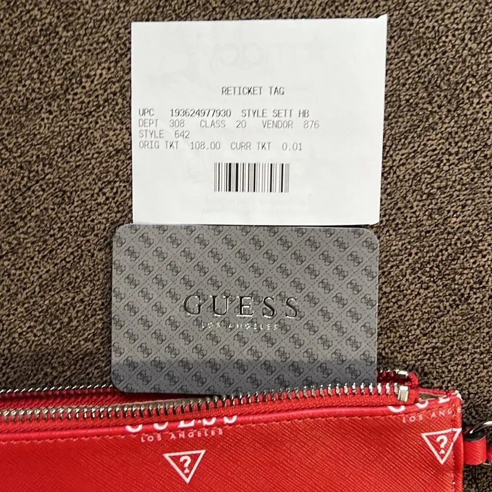 New Guess Wristlet Signature Logo in Red